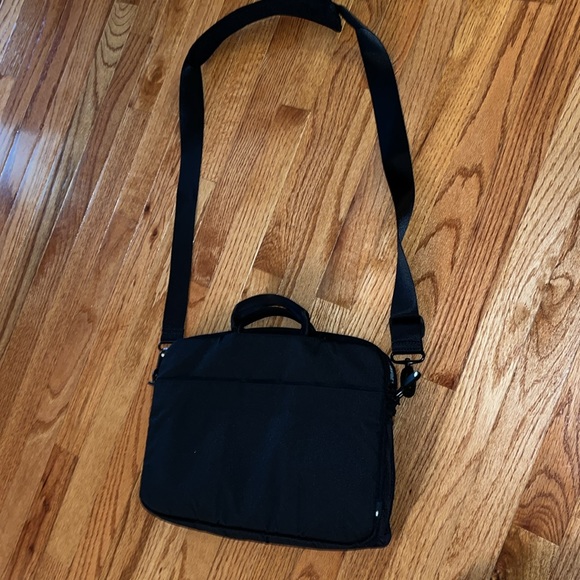 INCASE LAPTOP BAG - Picture 4 of 8